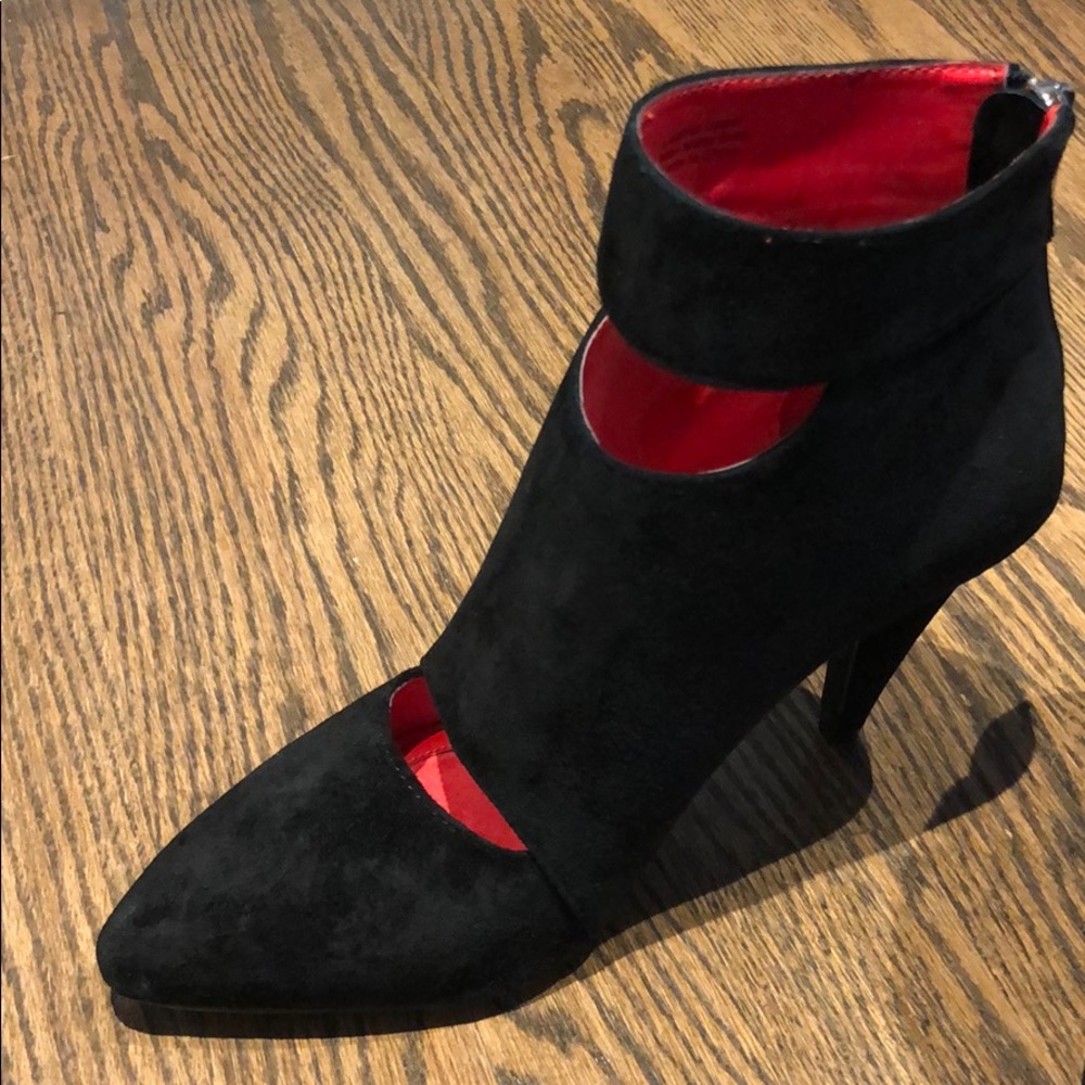 Charles Jourdan Sly Black Booties